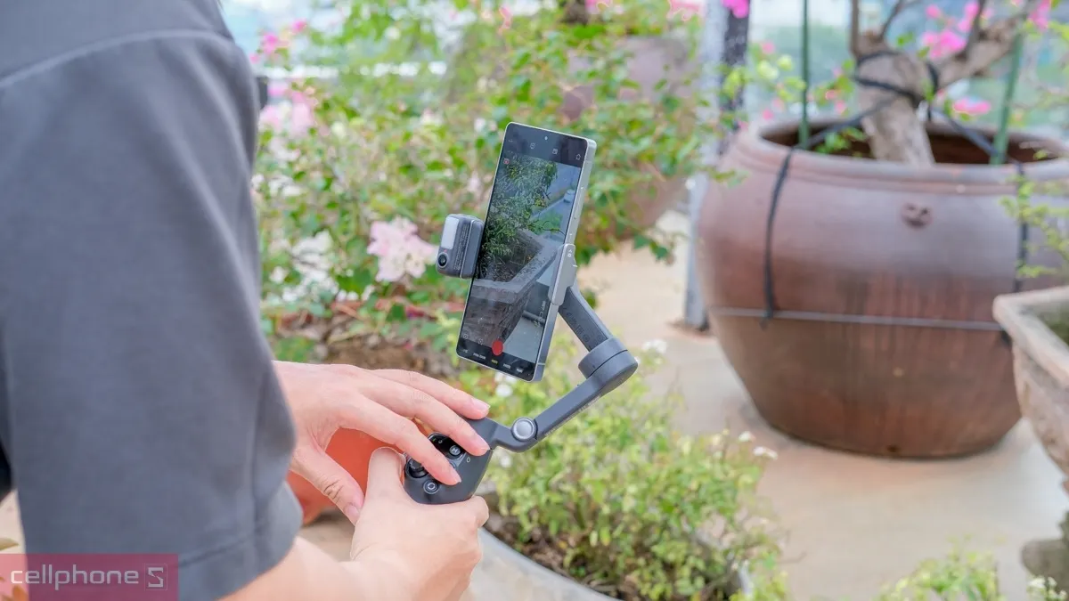 Các tính năng đi kèm Gimbal là tiêu chí cần cân nhắc