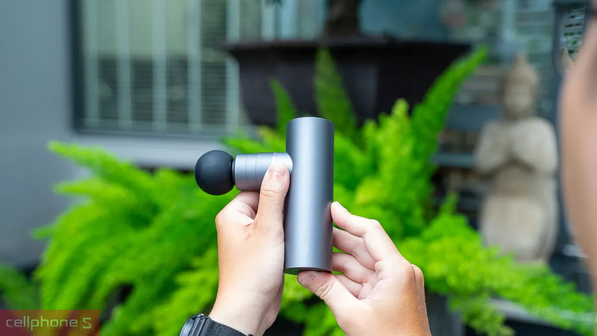 Máy massage cầm tay là món quà 8/3 tặng vợ đang mang thai hoặc có con nhỏ thiết thực Máy massage cầm tay là món quà 8/3 tặng vợ đang mang thai hoặc có con nhỏ thiết thực