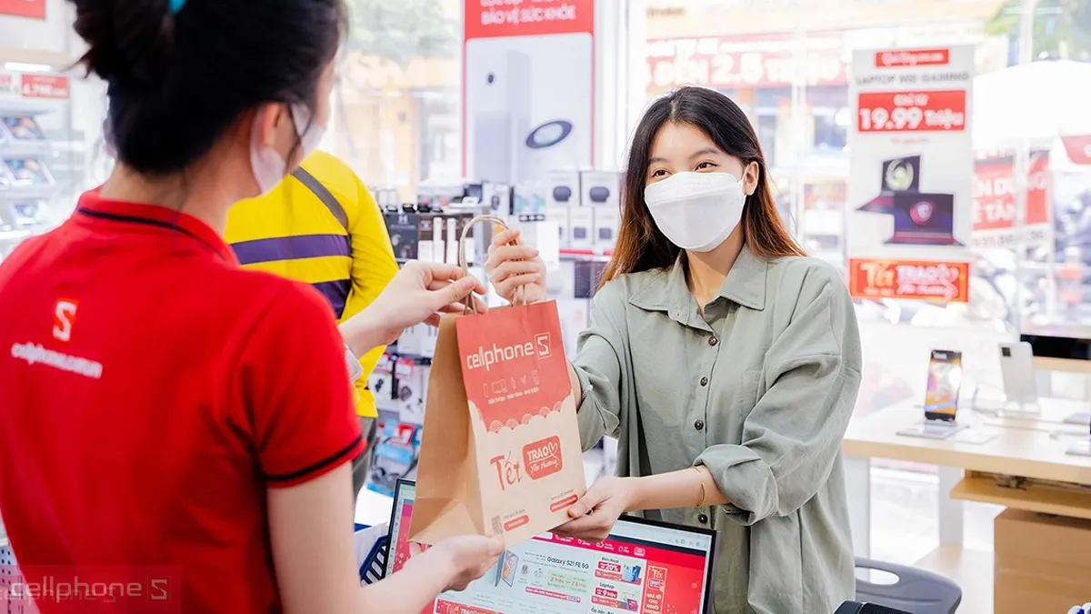 Tặng quà khuyến mãi Tết tri ân khách hàng